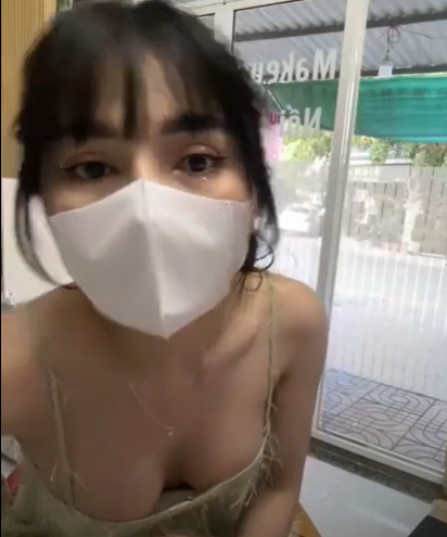 gadis colmek exib di tempat kerja