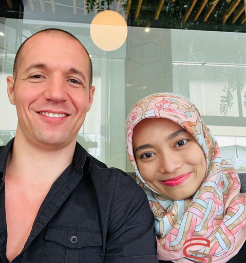 hijab malay ngewe bule ketagihan
