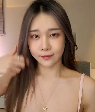 cindo cantik colmek sambil mandi