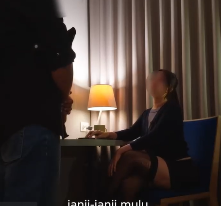 SKANDAL DOSEN NGEWE MAHASISWA
